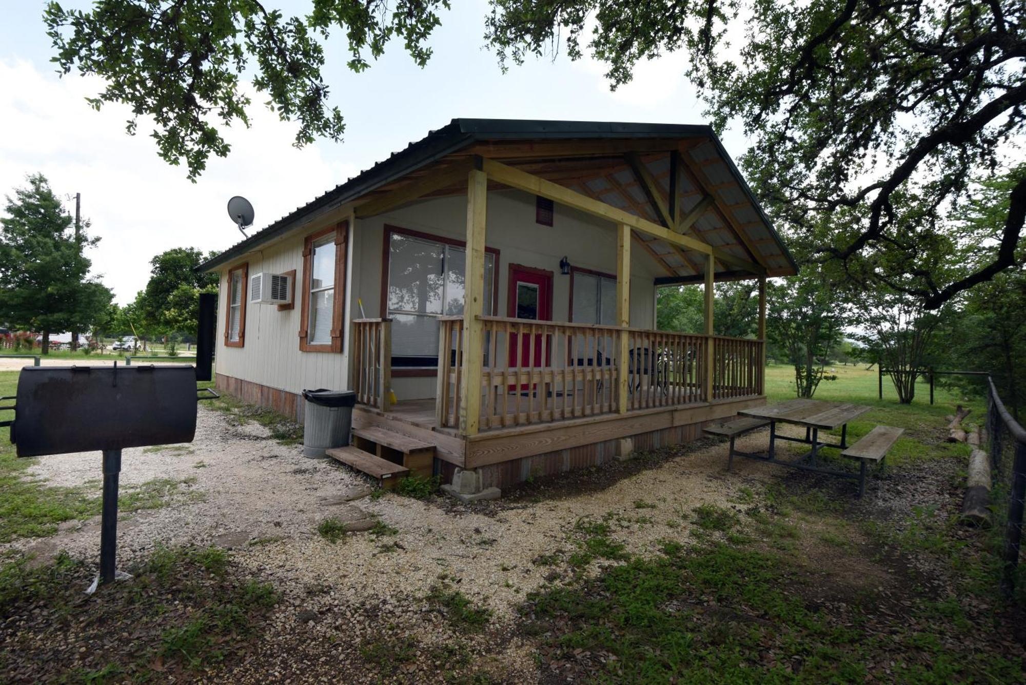 River Bluff Cabins Rio Frio Eksteriør bilde