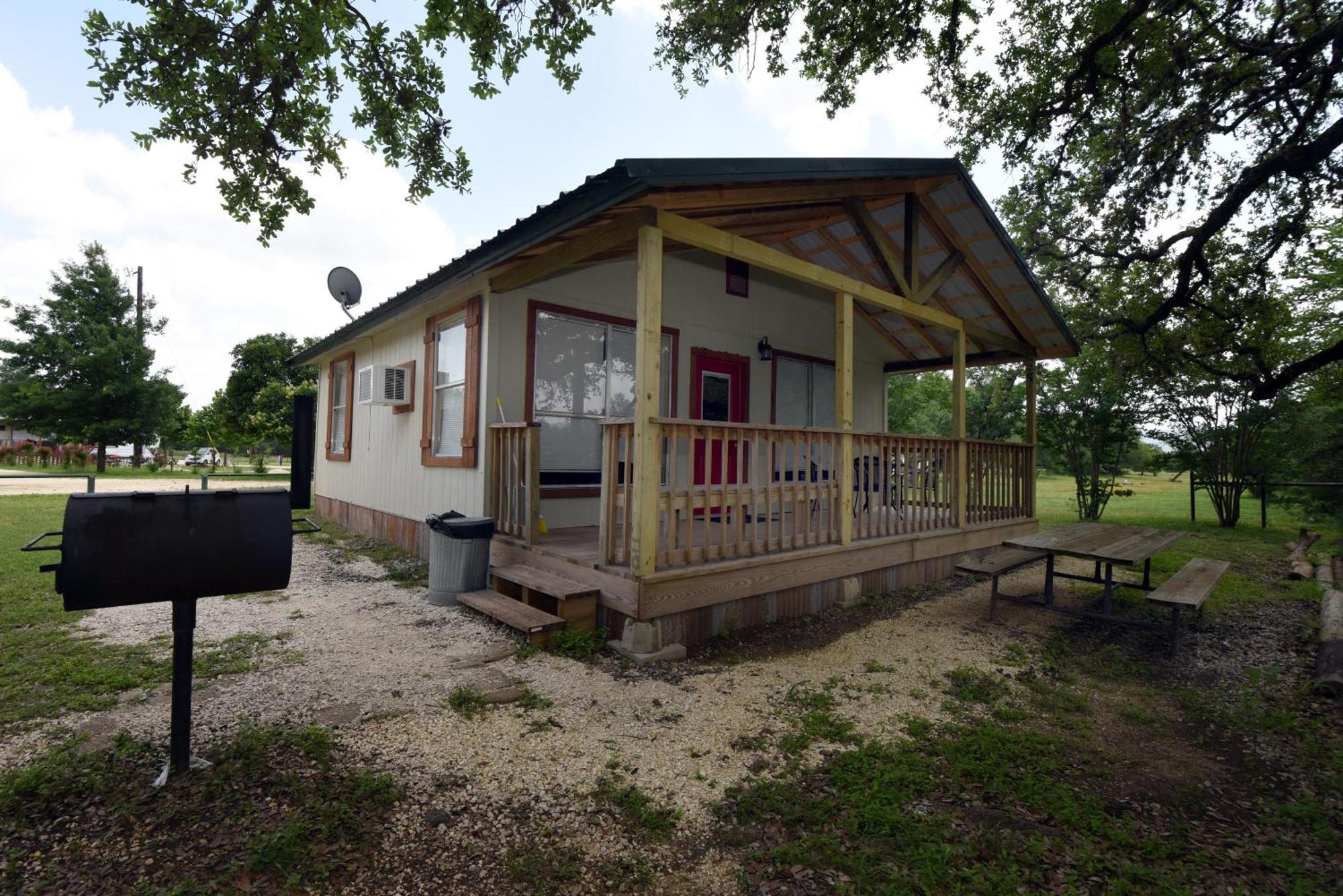 River Bluff Cabins Rio Frio Eksteriør bilde