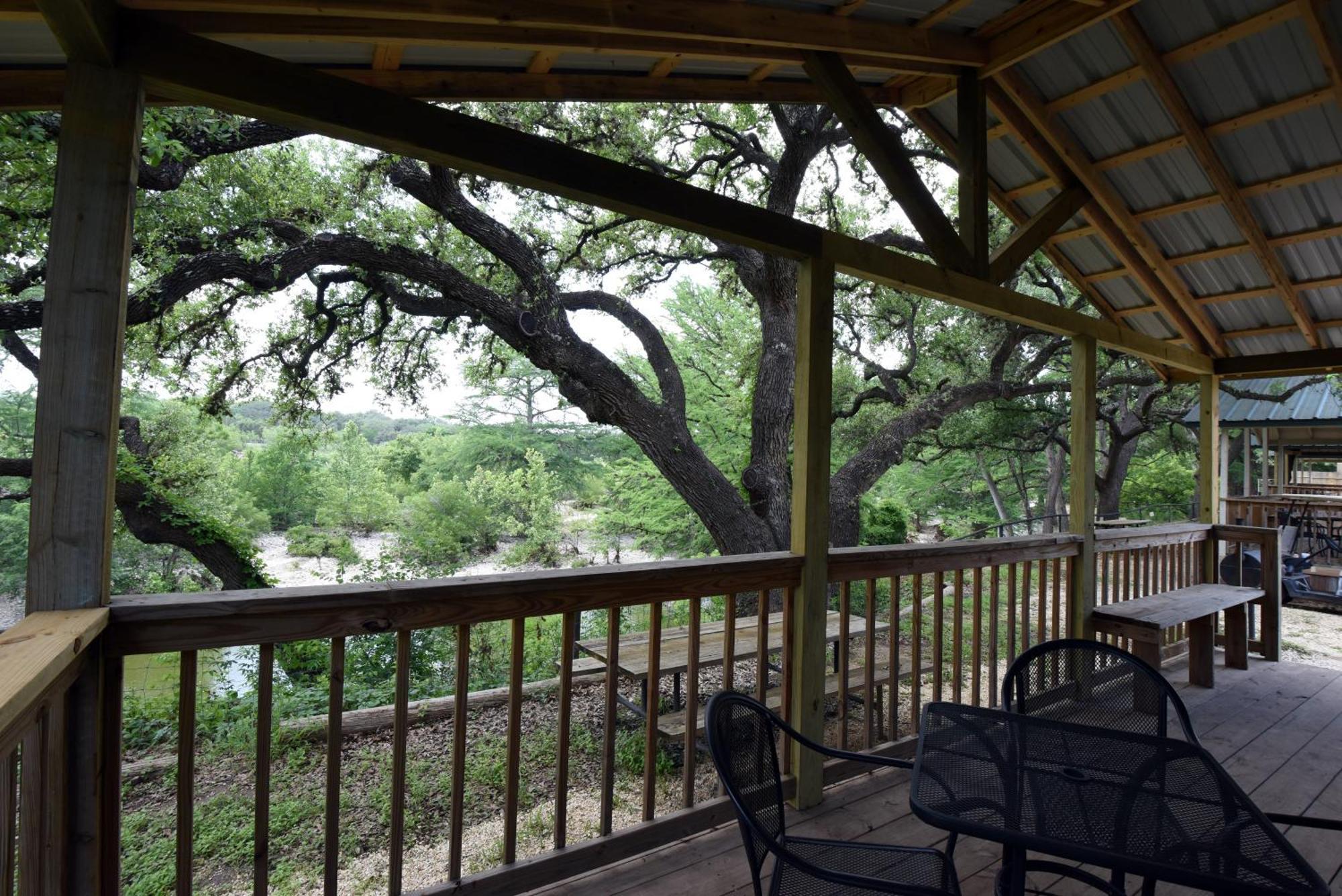 River Bluff Cabins Rio Frio Eksteriør bilde