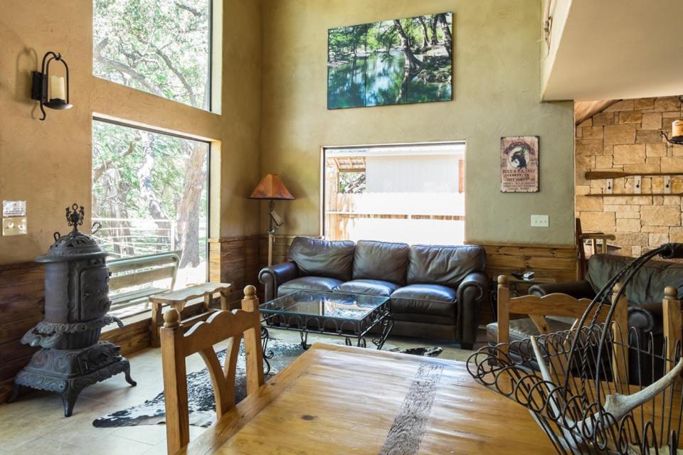 River Bluff Cabins Rio Frio Rom bilde