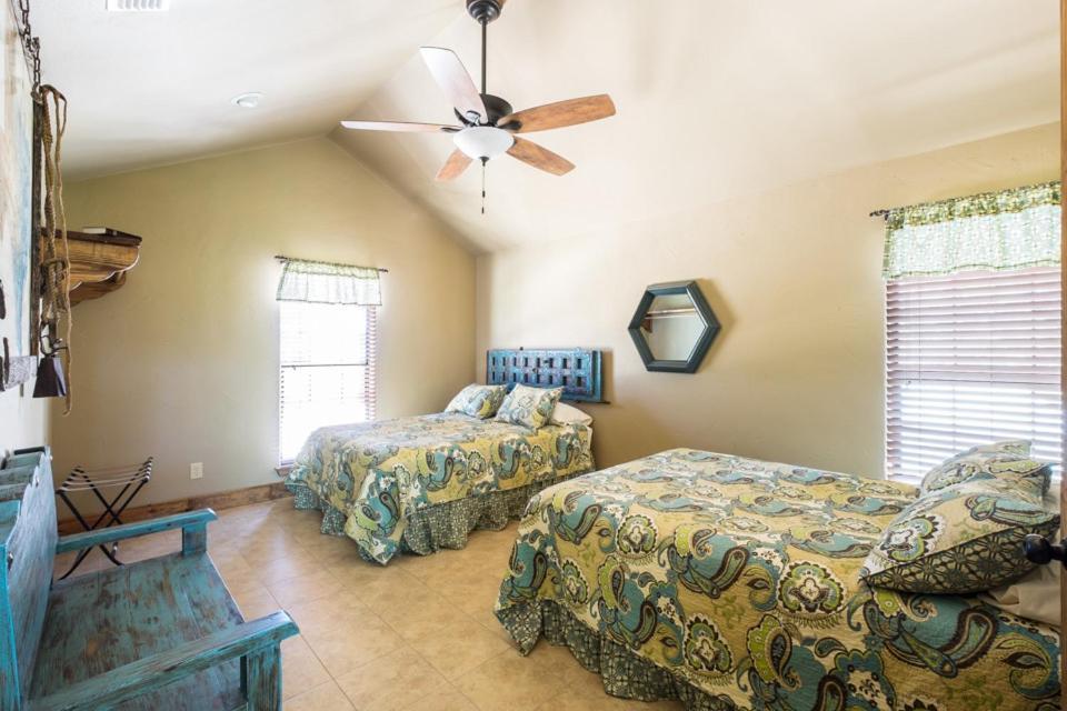 River Bluff Cabins Rio Frio Rom bilde