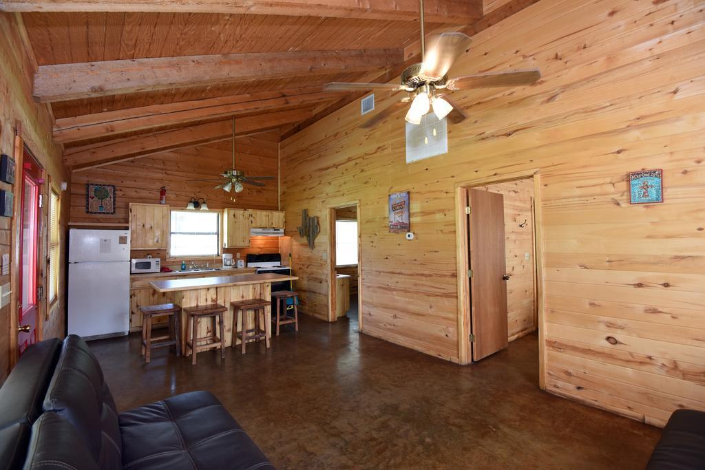 River Bluff Cabins Rio Frio Eksteriør bilde
