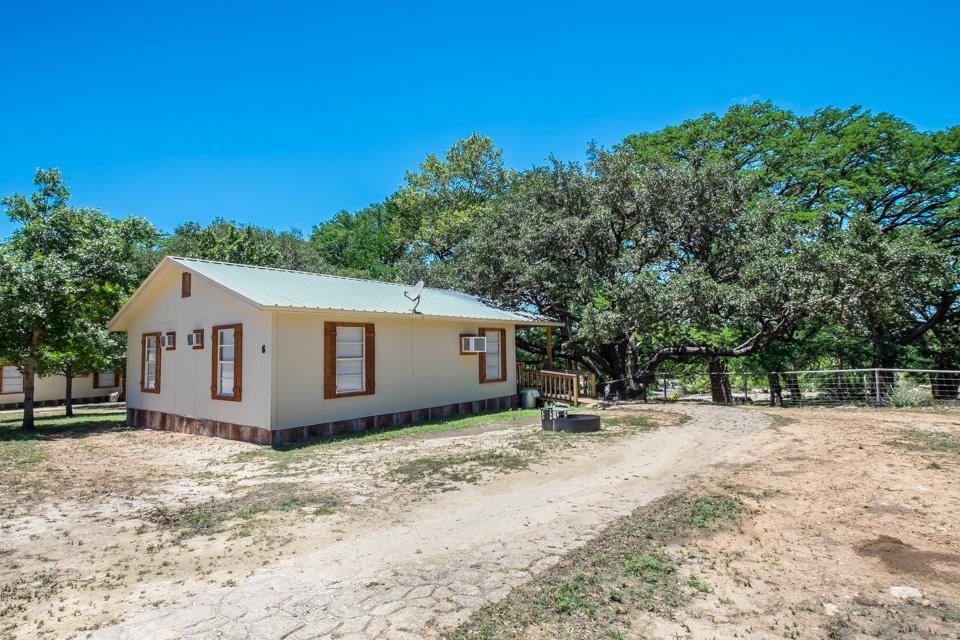 River Bluff Cabins Rio Frio Eksteriør bilde