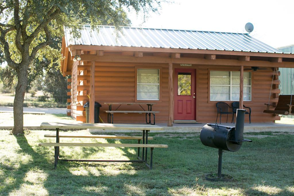 River Bluff Cabins Rio Frio Eksteriør bilde