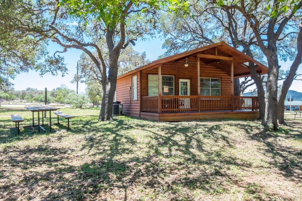 River Bluff Cabins Rio Frio Eksteriør bilde