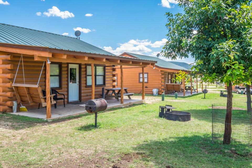 River Bluff Cabins Rio Frio Eksteriør bilde
